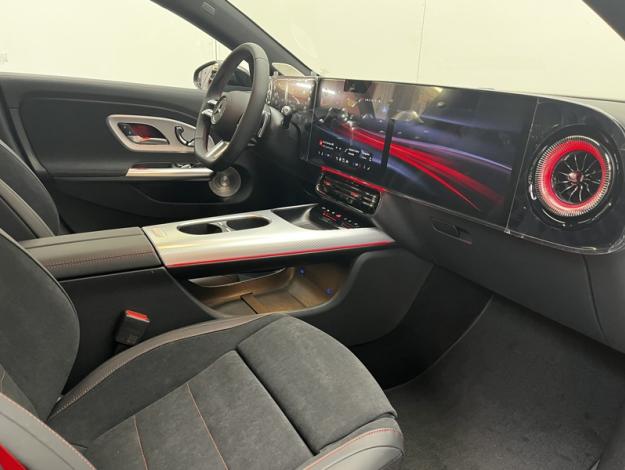 MERCEDES-BENZ CLA Coupé CLA 200 AMG Line  CLA 200 AMG Line