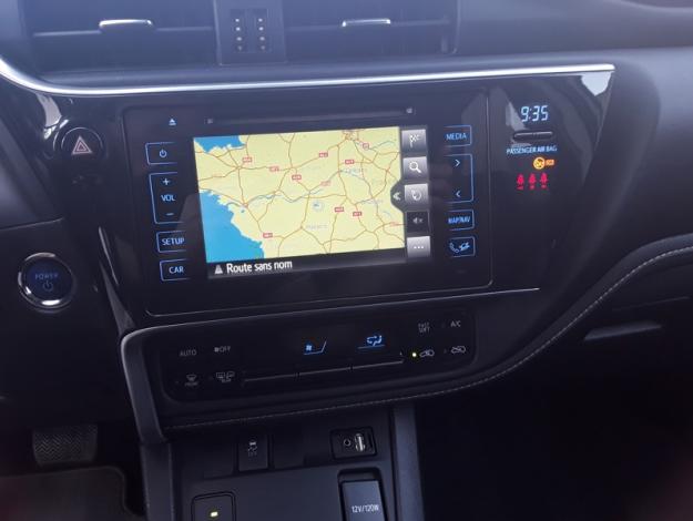 TOYOTA Auris Touring Sports 1.8 HYBRID 136 CVT AUTO TECHNOLINE  