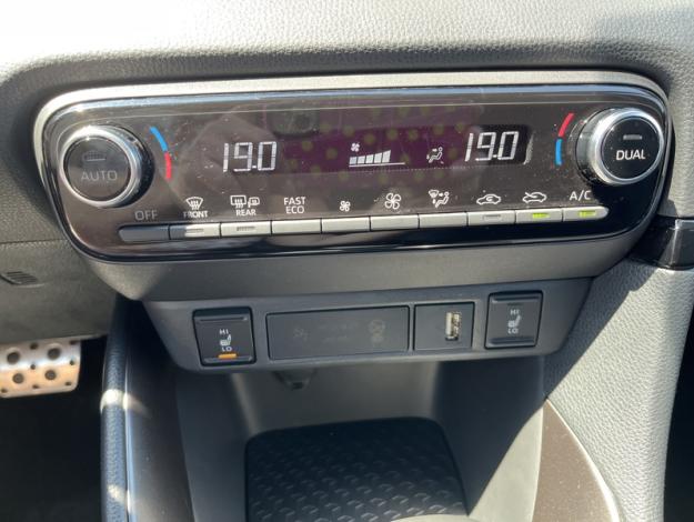 TOYOTA Yaris 116h GR SPORT Toit Pano  