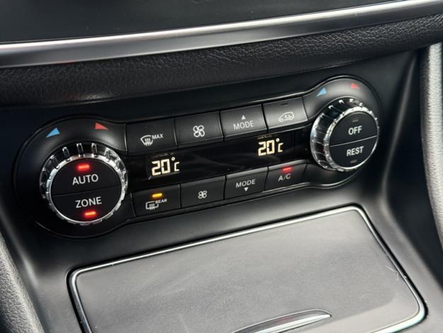 MERCEDES-BENZ CLA Coupé CLA 220 d 4MATIC Coupé BUSINESS EXECUTIVE EDITION  