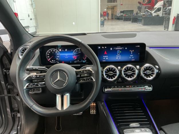 MERCEDES-BENZ GLA-Klasse GLA 180 Off-Roader