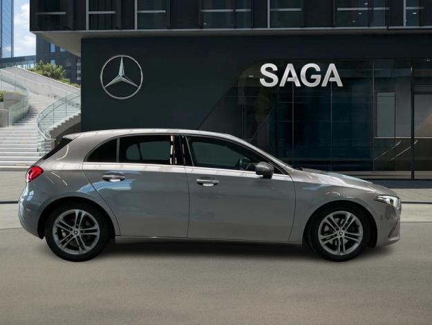MERCEDES-BENZ A 180 d Luxury Line  