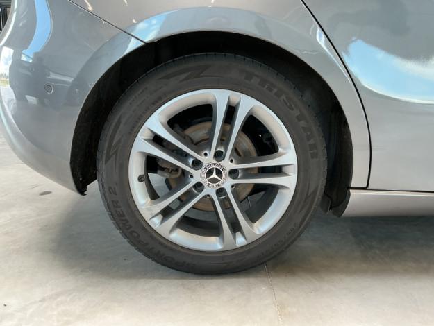 MERCEDES-BENZ A 180 d Luxury Line  