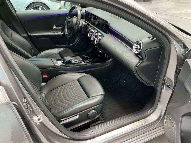 MERCEDES-BENZ A 180 d Luxury Line  