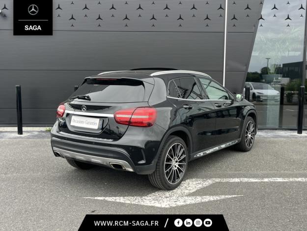 MERCEDES-BENZ GLA 200 WhiteArt Edition  