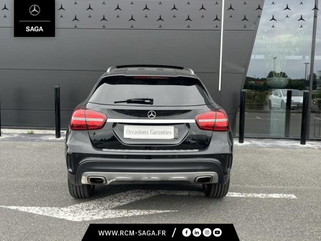 MERCEDES-BENZ GLA 200 WhiteArt Edition  