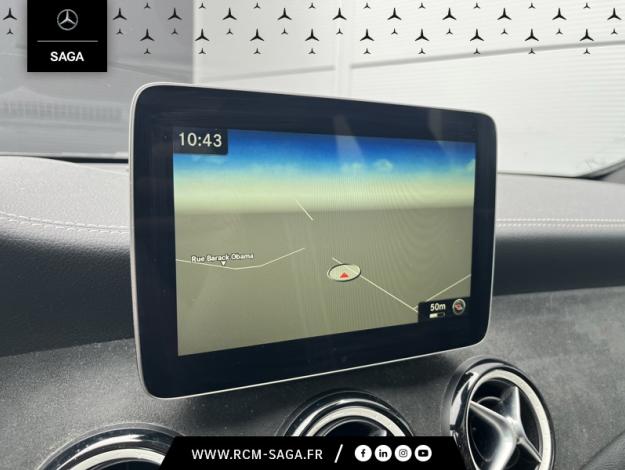 MERCEDES-BENZ GLA 200 WhiteArt Edition  