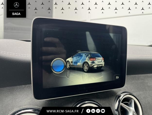 MERCEDES-BENZ GLA 200 WhiteArt Edition  