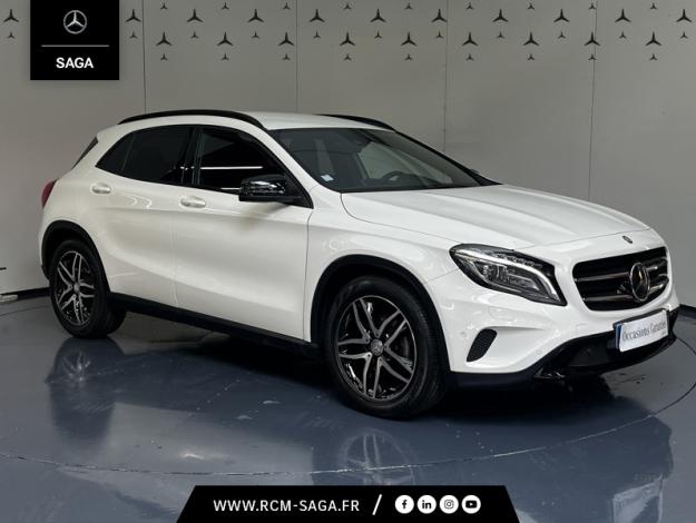MERCEDES-BENZ GLA 220 CDI Sport Utility Vehicle  