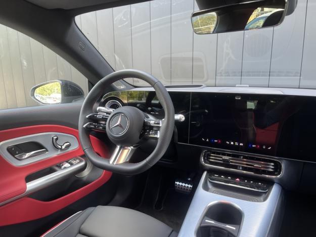MERCEDES-BENZ CLA Shooting Brake 200 AMG Line   CLA Shooting Brake 200 AMG Line