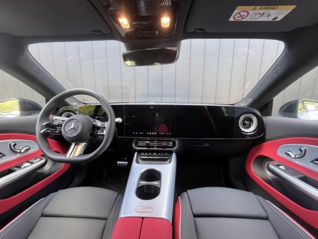 MERCEDES-BENZ CLA Shooting Brake 200 AMG Line   CLA Shooting Brake 200 AMG Line