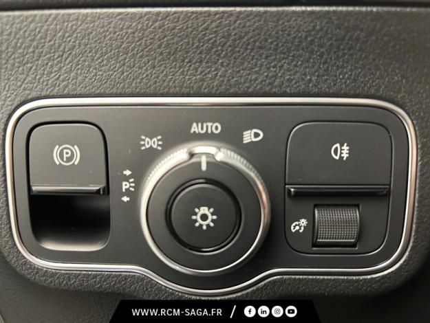MERCEDES-BENZ GLA 200 AMG Line  