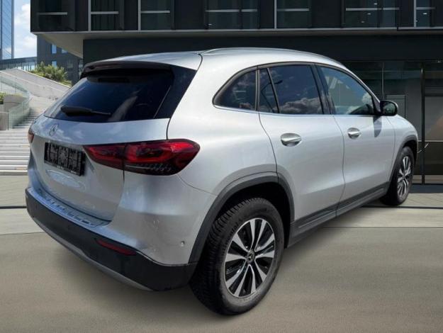 MERCEDES-BENZ GLA-Klasse GLA 180 Off-Roader