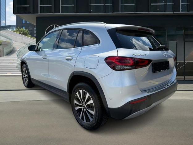 MERCEDES-BENZ GLA-Klasse GLA 180 Off-Roader