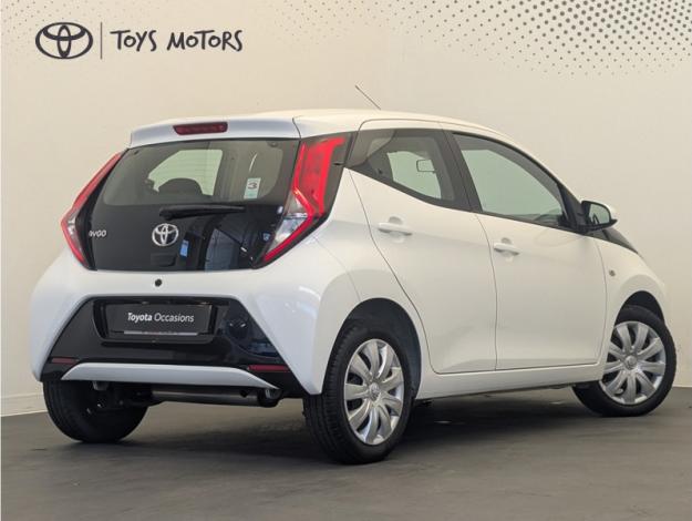 TOYOTA Aygo 1.0 VVT-i x-play  X-SHIFT