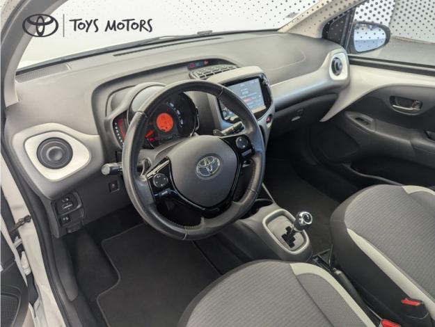 TOYOTA Aygo 1.0 VVT-i x-play  X-SHIFT