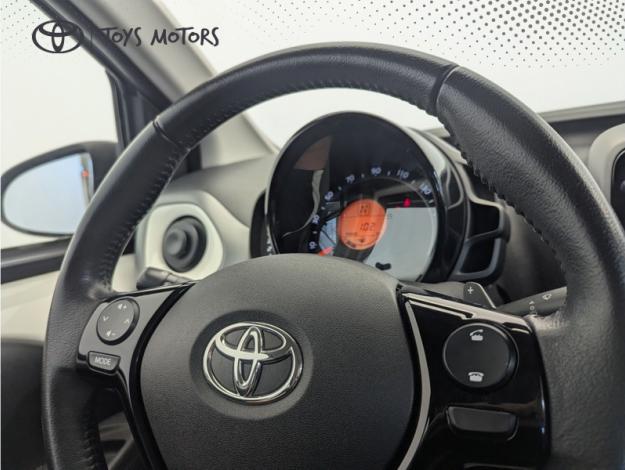 TOYOTA Aygo 1.0 VVT-i x-play  X-SHIFT