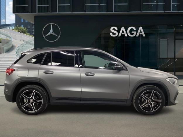 MERCEDES-BENZ GLA 250 e AMG Line  