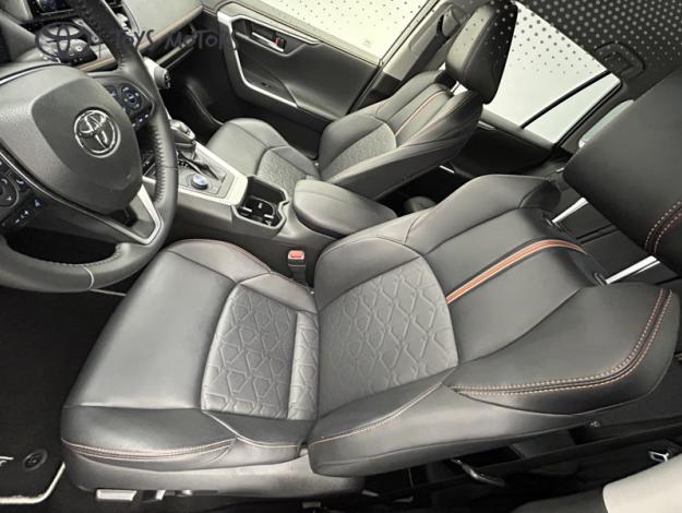 TOYOTA RAV4 AWD 222ch Trail  