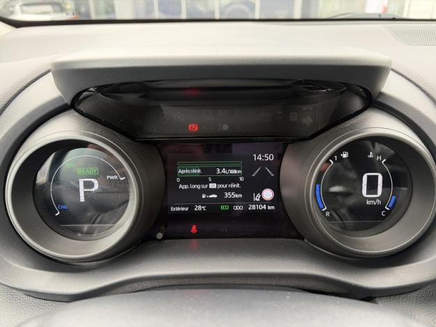 TOYOTA Yaris 116h Design  