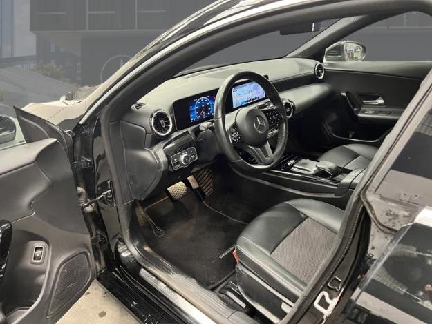 MERCEDES-BENZ CLA 180 d Coupé Style Line  