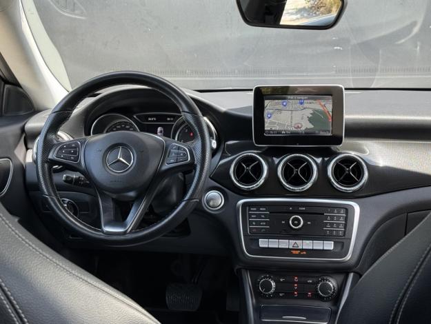 MERCEDES-BENZ CLA Shooting Brake CLA 200 d SB BUSINESS EDITION  