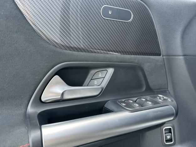 MERCEDES-BENZ GLA 200 d AMG Line  