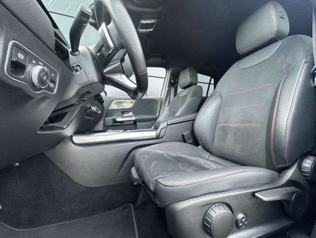 MERCEDES-BENZ GLA 200 d AMG Line  