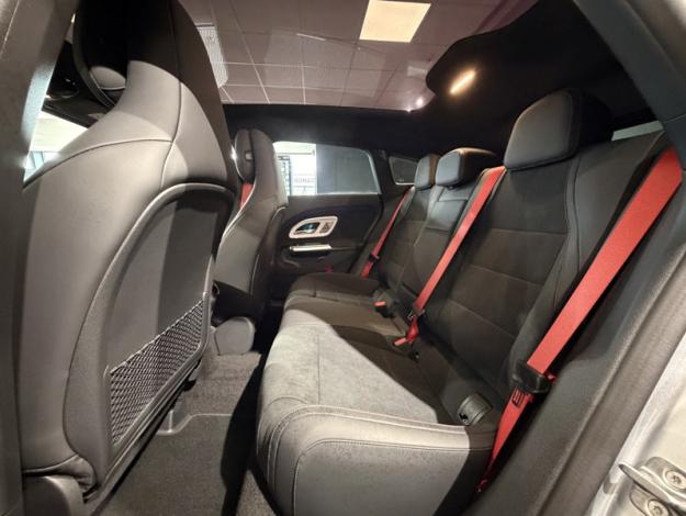 MERCEDES-BENZ CLA Shooting Brake 200 AMG Line   CLA Shooting Brake 200 AMG Line