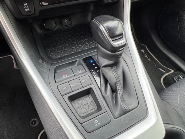 TOYOTA RAV4 218ch Dynamic 2WD  