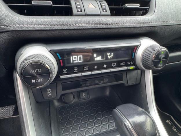 TOYOTA RAV4 218ch Dynamic 2WD  