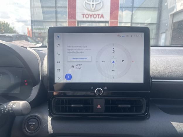 TOYOTA Yaris 116h Design  