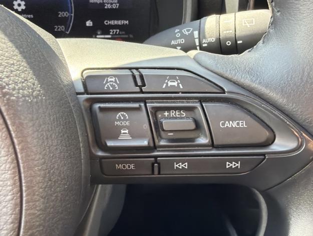 TOYOTA Yaris 130h Collection techno  