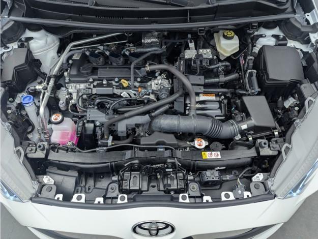 TOYOTA Yaris 116h Design   