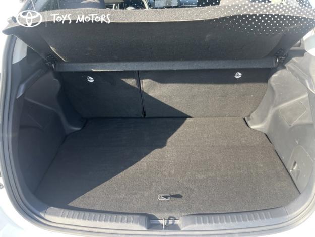 TOYOTA Yaris 116h Design  