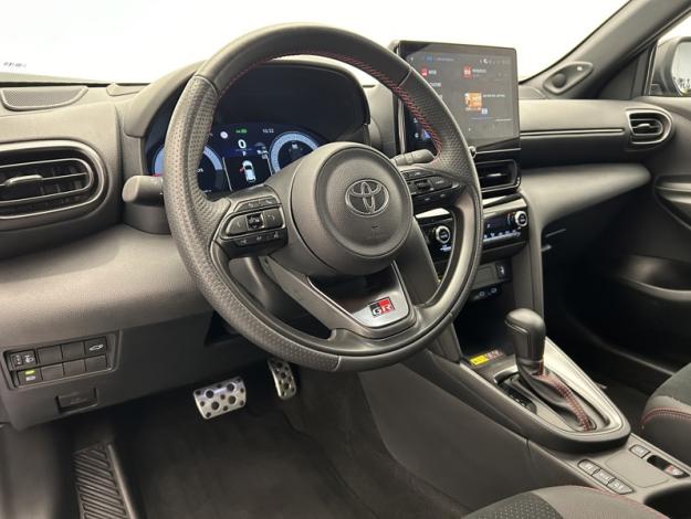 TOYOTA Yaris Cross 1.5 HYBRID 130H GR SPORT   TECHNO
