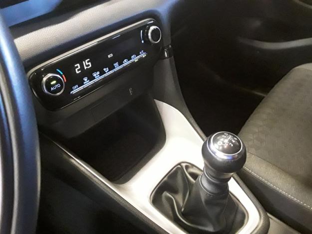 TOYOTA Yaris 120 VVT-i Design  