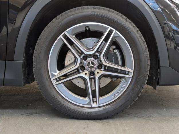 MERCEDES-BENZ GLA 200 AMG Line  