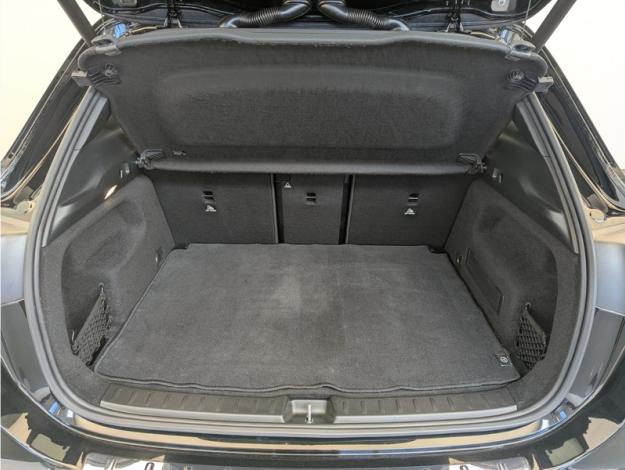 MERCEDES-BENZ GLA 200 AMG Line  
