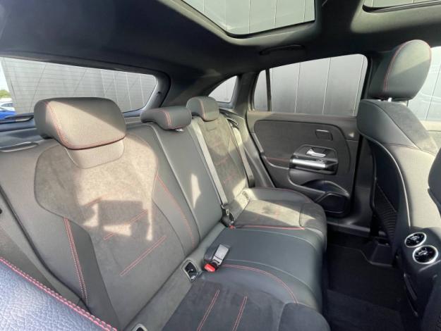 MERCEDES-BENZ GLA GLA 200 d AMG Line  GLA 200 d AMG Line