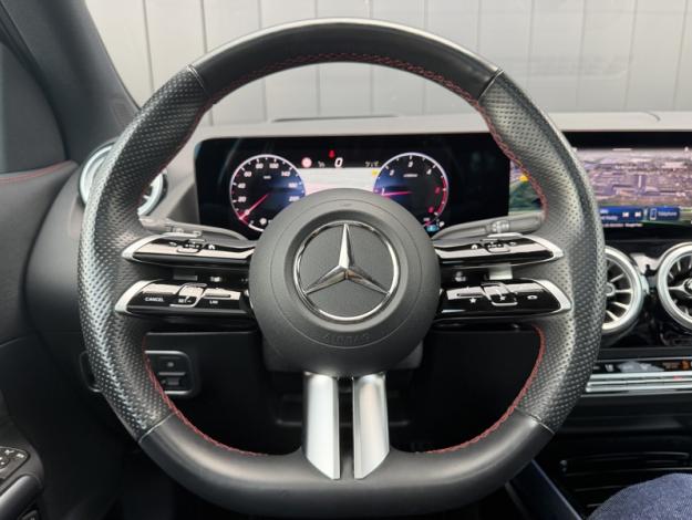 MERCEDES-BENZ GLA GLA 200 d AMG Line  GLA 200 d AMG Line