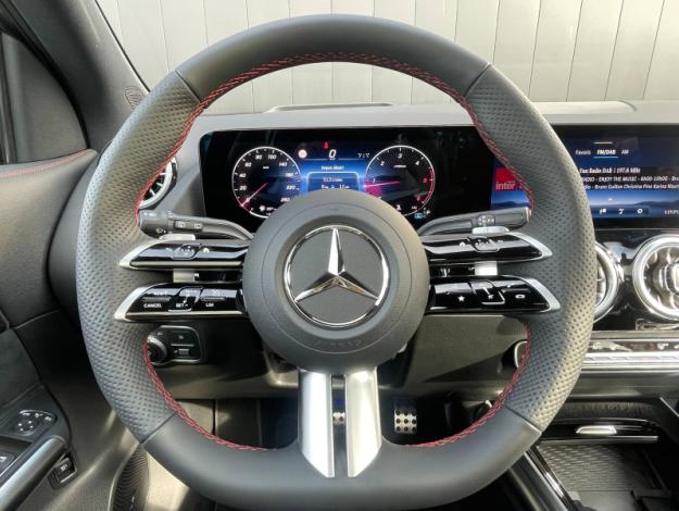 MERCEDES-BENZ GLA GLA 200 d AMG Line  GLA 200 d AMG Line