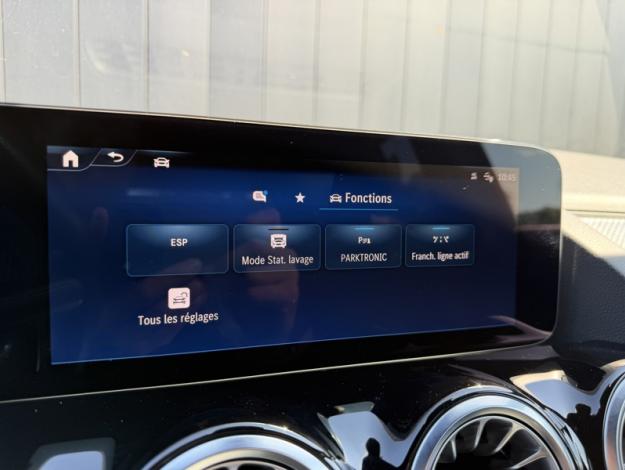 MERCEDES-BENZ GLA 200 d AMG Line  