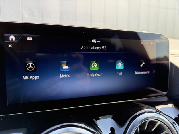 MERCEDES-BENZ GLA 200 d AMG Line  