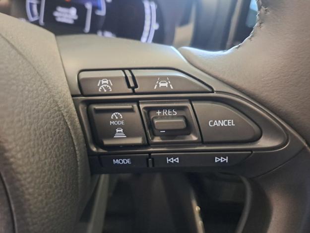 TOYOTA Yaris Hybride 116h Design  YARIS HYBRIDE 116H DESIGN PACK MY25