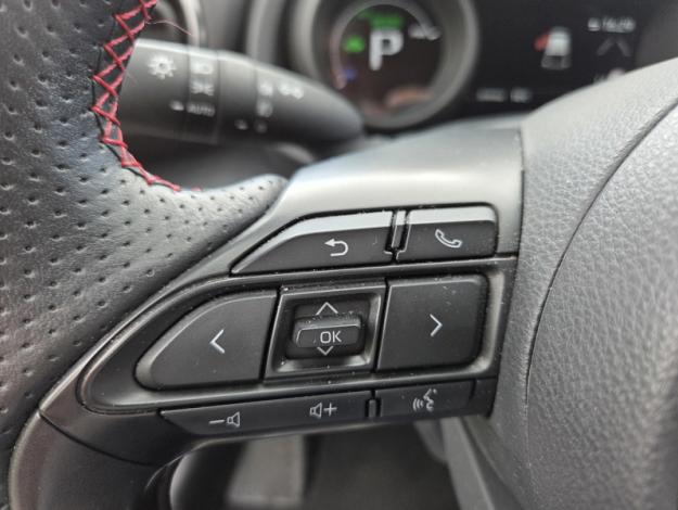TOYOTA Yaris 116h GR SPORT  