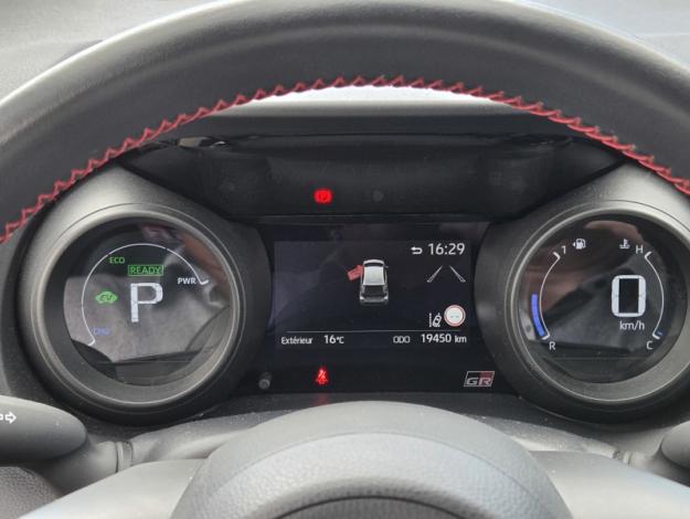 TOYOTA Yaris 116h GR SPORT  