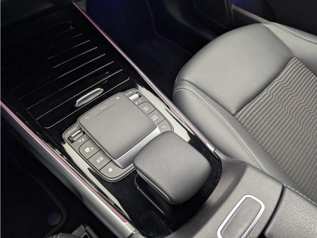 MERCEDES-BENZ GLB 200 d Business Line  