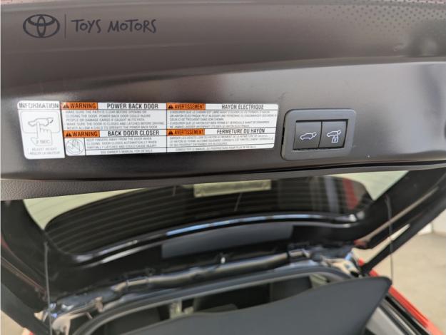 TOYOTA Yaris Cross 1.5 HYBRID 116H COLLECTION AWD   PANO TECH