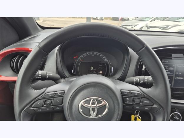 TOYOTA Aygo X 1.0 VVT-i 72 Design   